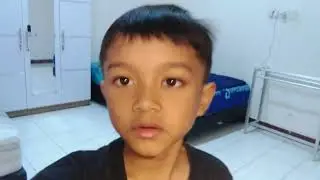 Melihat dompet dan kamar tidur zaidan