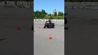 меня троллит инструктор, пока я привыкаю у моему первому моту #honda #nt1100