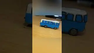 Автобус Г1А1 из пластилина 