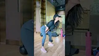 Starting the day strong with kettlebell swings! 💪🔥 