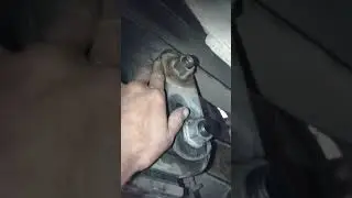 Replacing the front leaf spring bushings on a DAF XF 105