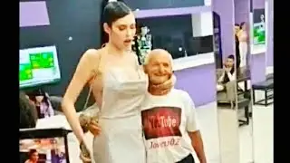 He is upto her ( tall girl ) at dash level