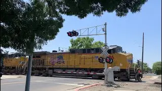 UP 6186 Z-Train Intermodal North - O Street Railroad Crossing, Merced CA
