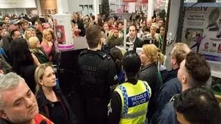 Black Friday Police Called To Supermarket Crowds