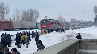 Тепловоз ТЭП70БС - 232 с пассажирским поездом №353 Пермь — Имеретинский Курорт