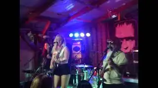 Mimi & The Miseries 01