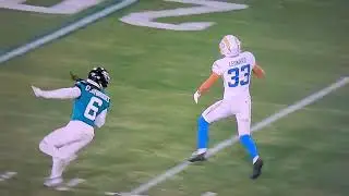 Chris Claybrooks hit in head by punt.#Jacksonville #playoffs #football