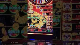 Caesars Windsor me winning on slots