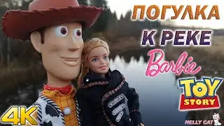 Шериф Вуди и Барби ПРОГУЛКА К РЕКЕ История игрушек Sheriff Woody & Barbie Toys 4K