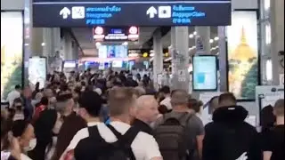 VERY BUSY  BANGKOK THAILAND SUVARNABHUMI AIRPORT NOV 2023 / VERY LONG queues AT IMMIGRATION