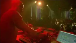 Film BERLIN CALLING-- PAUL KALKBRENNER Atzepeng live-
