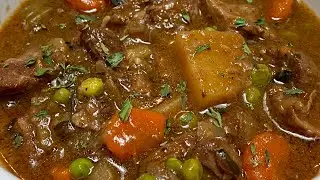 The perfect bowl of comfort! Beef Stew slow cooked in the Crockpot! 😋