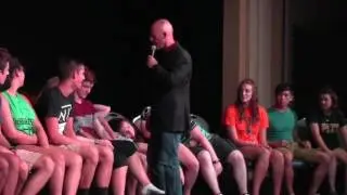 Are They Hypnotized, Traumatized, or Otherwise? Group Hypnosis at College Welcome Week!