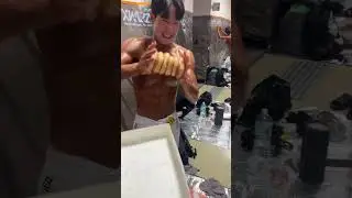 Bodybuilder Has Cheat Meal After Months