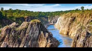 Mesmerizing Beauty of Bhedaghat Waterfall | Natural Soundscape | Jabalpur, India
