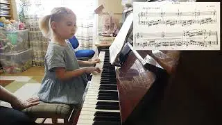 Ярослава Лемешкина, 4 года. Работа над этюдом К.Черни.