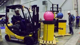 Живая сталь 6 - Фестиваль мастерства операторов вилочных погрузчиков KOMATSU (полная версия)