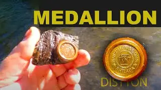 I found a Disston Medallion and a Baltimore Bottling Works Bottle in the river - Metal Detecting