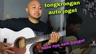 pasti gitaris tongkrongan nih abang ini 