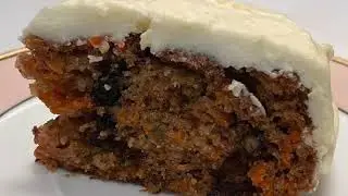 Got carrots? Make a Moist & Delicious Low-Carb Carrot Cake! #lowcarb #glutenfree
