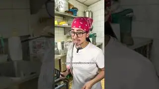 COMENDO NO SHOPPING NO FIM DE SEMANA
