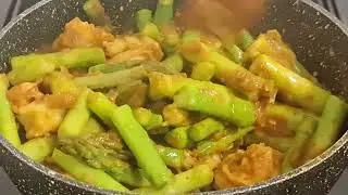 Prawn with asparagus ! Asparagus diye Prawn curry .