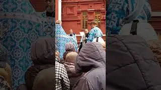 Иверская часовня. Перед входом на Красную Площадь.
