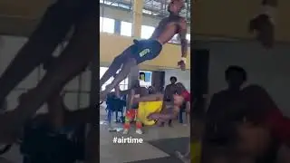 He is flying! #gymnastics #freerunning #parkour