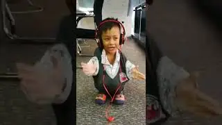 Kelakuan random Bocil ini bikin ngakak so hard 😁😂