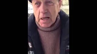 Мужик супер рассказывает анекдот
