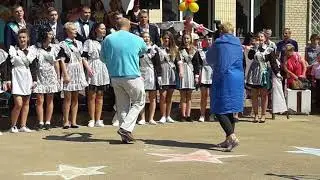 Выступление выпускников )