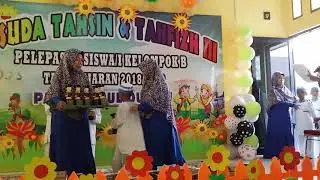NYANYI BARENG IBU GURU