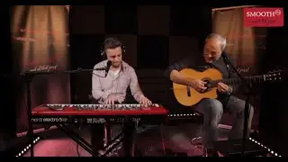Toquinho e João Ventura tocando Samba de Orly, durante entevista para a Smooth FM, em Lisboa.