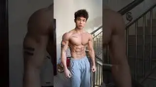 chinese muscle man showing off his muscles 💪💦😎 