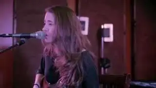 Essential Faces LIVE: Hannah Connolly