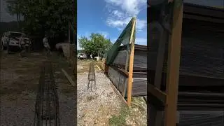 Разобрали старый дом, приняли материал, готовим каркасы свай👷‍♂️ #строительствосочи