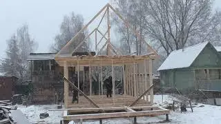 Ставим оконные проемы, ждем доски и снова на объект