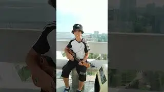🎸