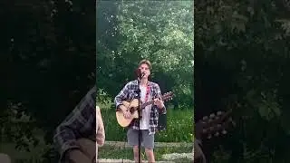Уличный музыкант #гитара