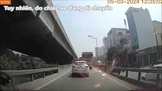 Cô gái bất ngờ mở cửa và nhảy khỏi ô tô đang chạy