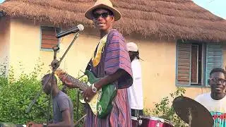 Oumar Fouta _Birima_ lors du festival Sébi-Arts 2024 à SEBIKOTANE/live band/ Bélé-Ndendi band