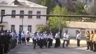 смотр  строя  и  песни  2013   8  класс