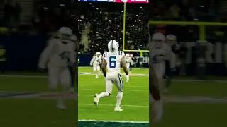 Isaiah McKenzie Nearly Takes the 