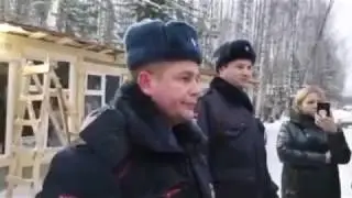 Шиес. Полиция и экозащитники - 2.