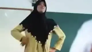 Murid-murid Nakal Ibu Guru Sampai Nangis - Dhalank Channel