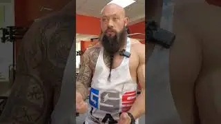 Как стать качком Как накачаться #качки #bodybuilding #стараяшкола #benchpress #какнакачаться #sports
