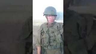 Солдат зажёг БТР