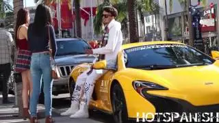 شاب في شوارع امريكا طلب من فتاتين توأم الركوب معه فركبوا بسهولة لأنه لديه سيارة المكلارين كلاب المال