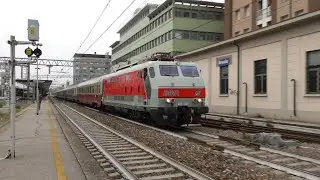 2023-12-08 E 444.046 con il treno dei mercatini di Natale per Trento e Bolzano