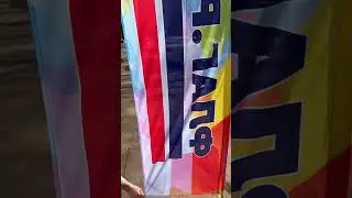 Флаг.ру - яркость с обеих сторон, а не с одной.